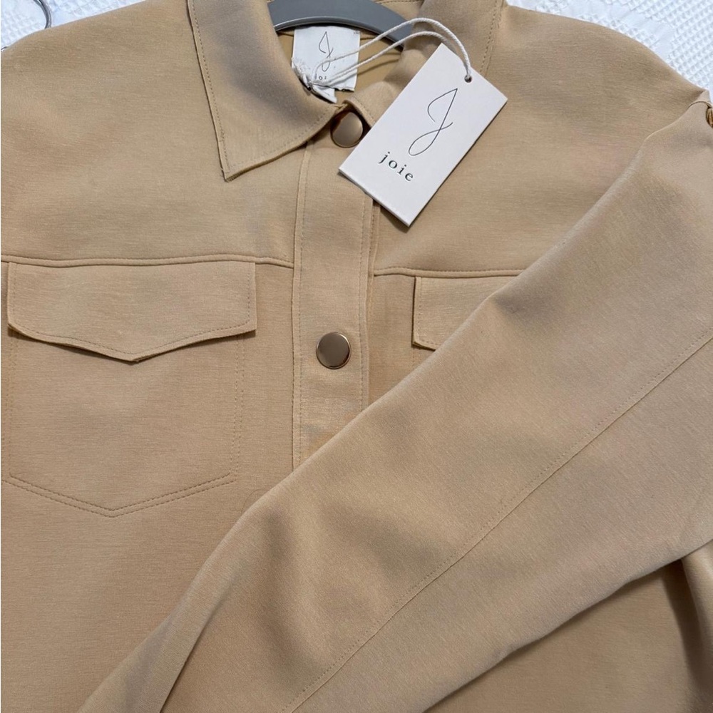 Comfy Joie Tan Button Down  Long Sleeve Cropped Shirt‎ Size S/P New With Tag